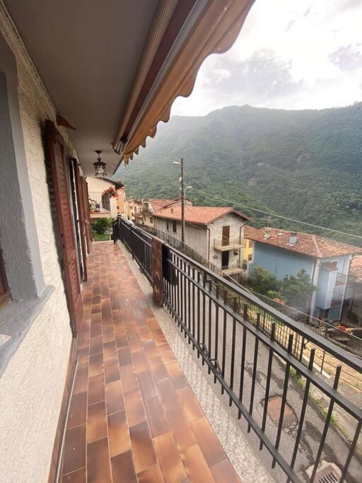 Casa Vacanze Il Pettirosso. Pisogne Exterior photo