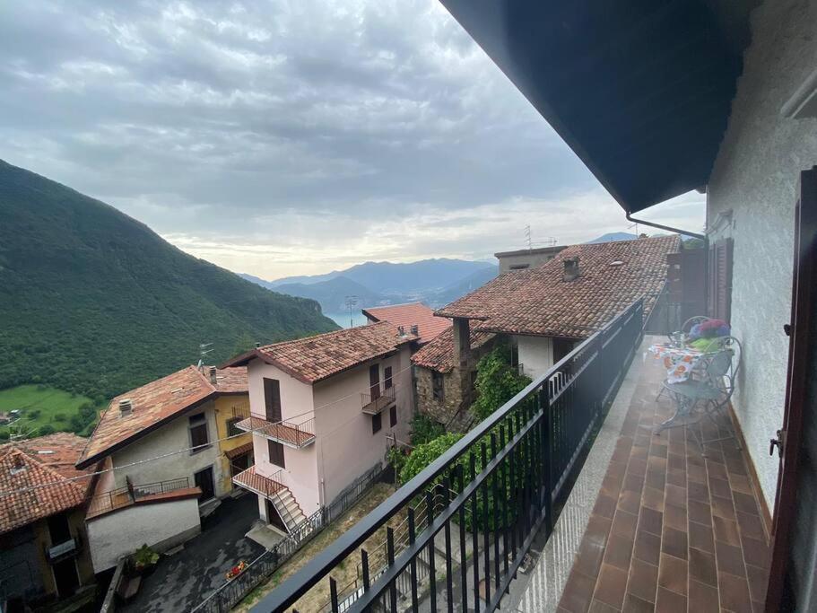Casa Vacanze Il Pettirosso. Pisogne Exterior photo